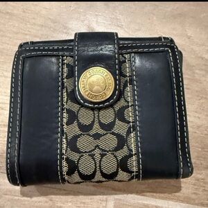 Coach Leather Signature Bi Fold Wallet